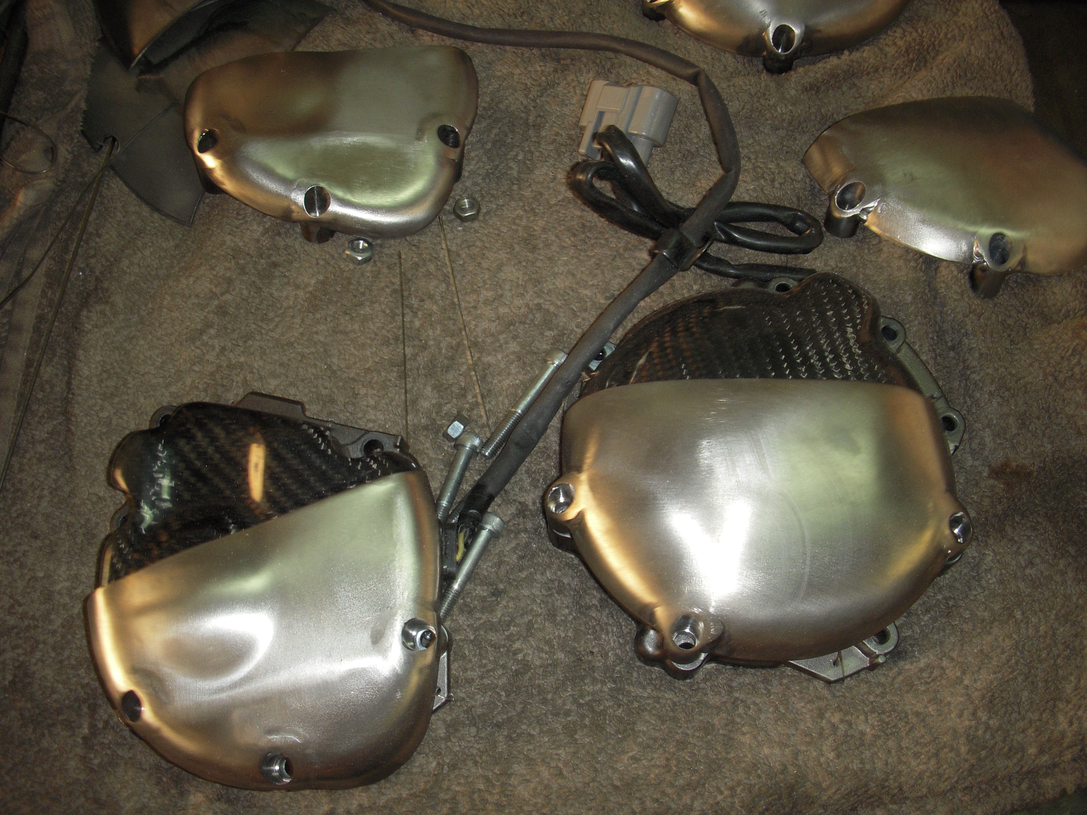 Pare carter moto titane - carbone